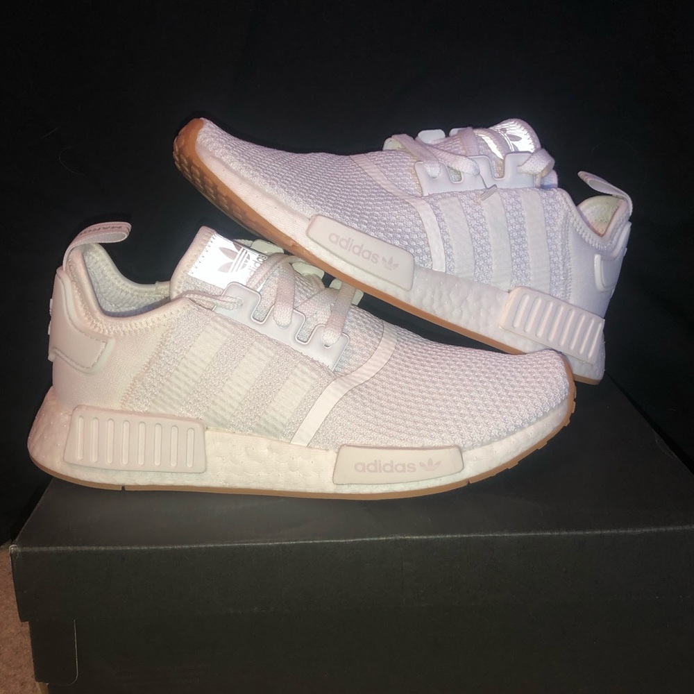 ADIDAS NMD R1 WHITE/GUM BRAND NEW MEN 7/WOM 8